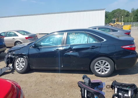 2016 Toyota Camry Le из США, поврежденный, VIN 4T4BF1FK2GR542940